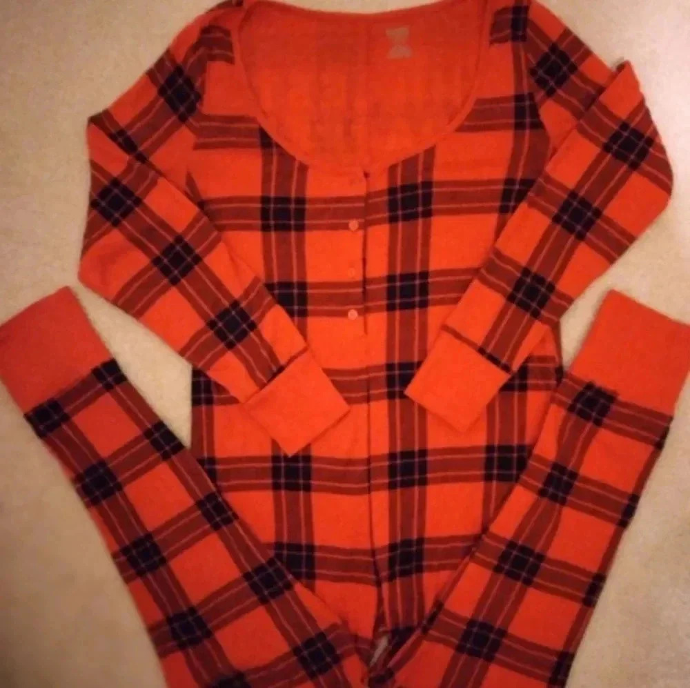 VS PINK bling onsie pajamas-medium - Picture 3 of 5